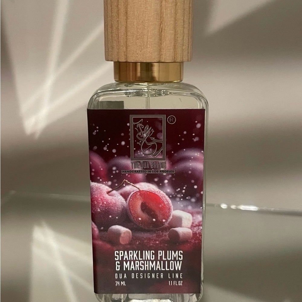 The Dua Brand Sparkling Plums & Marshmallow Fragrance